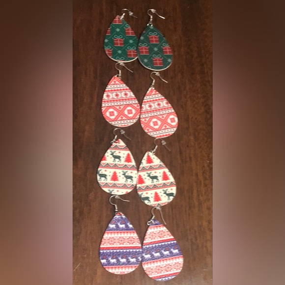 BRAND NEW LEATHER EARRINGS TWO-SIDED SET OF 4 - Picture 1 of 5